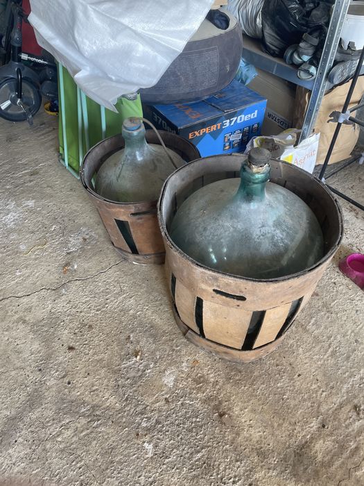 Damigene de sticla pentru vin