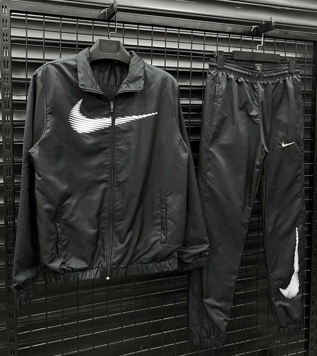 Модерен мъжки шушляков екип/анцуг NIKE – стил, комфорт и спортна визия за всеки ден!