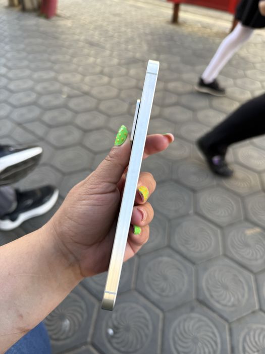 Samsung A56 / Nou