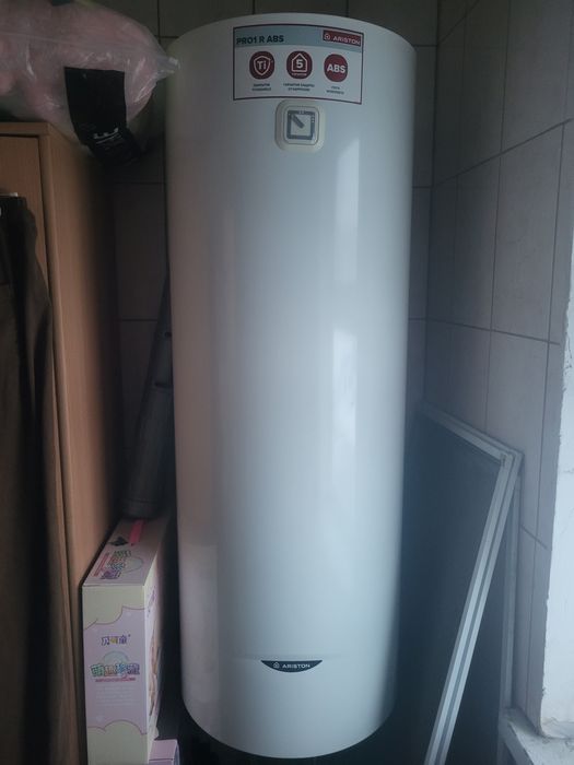 Водонагреватель Аристон