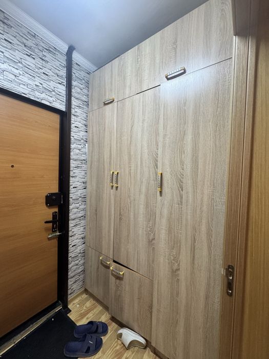 Продам прихожую не дорого