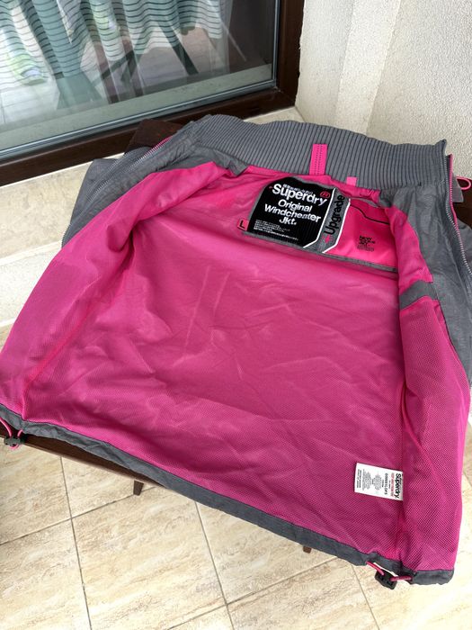 Дамско яке / ветровка SuperDry (Windcheater) - размер L, Отлично състояние