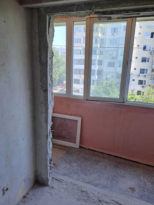 Демонтаж, къртене, почистване, копаене – Варна