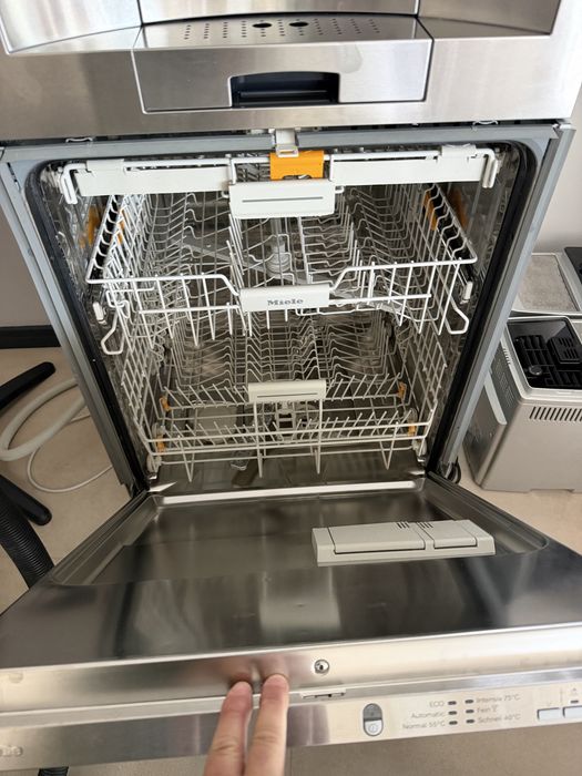 съдомиялна Miele Jubilee SC