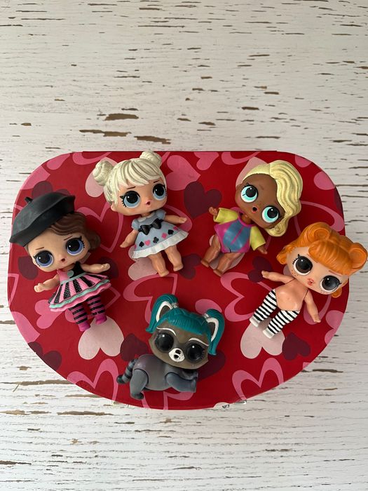 Куколки ЛОЛ в сундучке