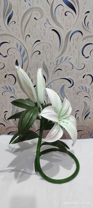 Лилия светильник