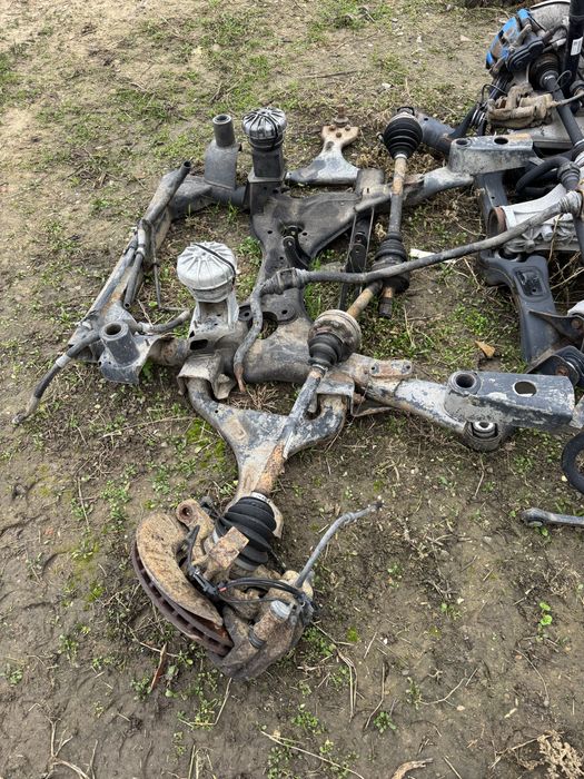 Fuzeta stanga fata mercedes vito viano 4X4 model 639