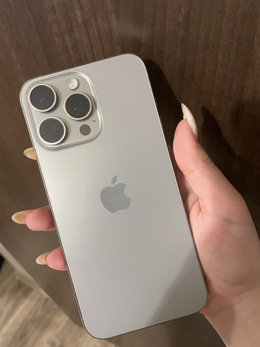 Iphone 15 pro max с гаранция до 08.26г