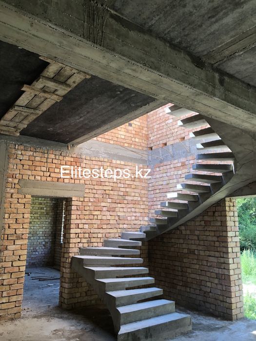 Лестница бетонная