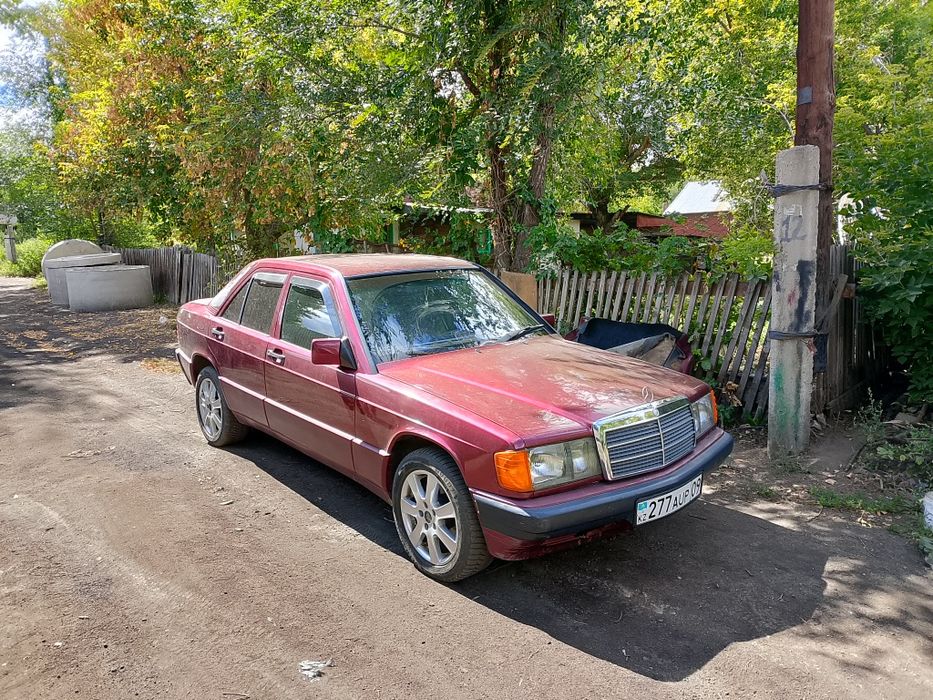 Мерседес Бенс 190