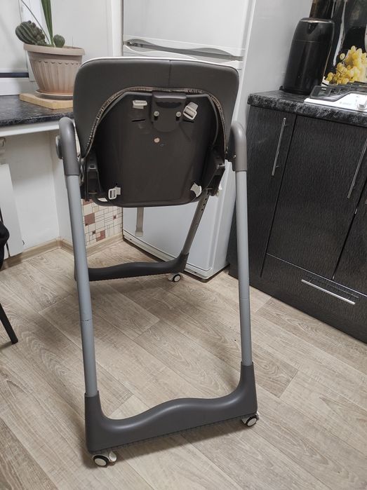 Продам стульчик для кормления