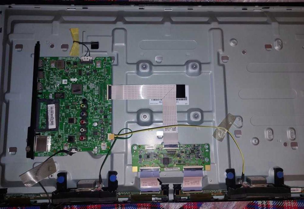 Телевизор за части Samsung UE32M5002