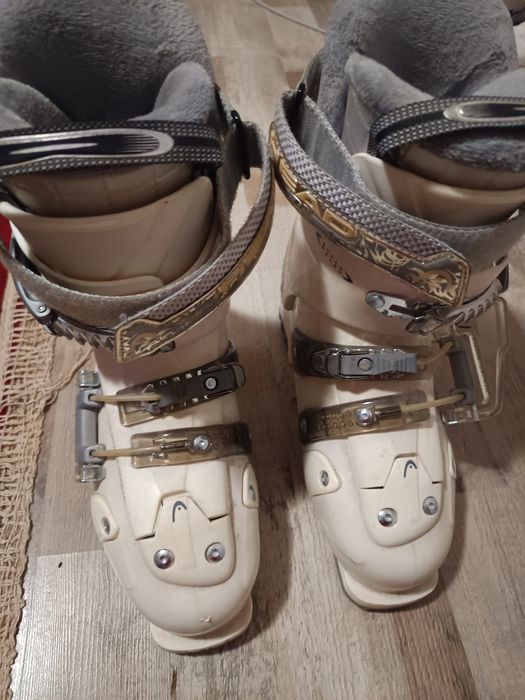 Clăpari ski marca HEAD