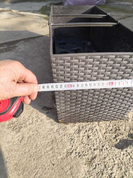 Продам горшок под цветы