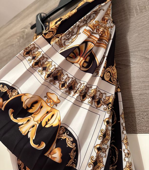 Комплект топ и пола по модел на Versace универсален р-р
