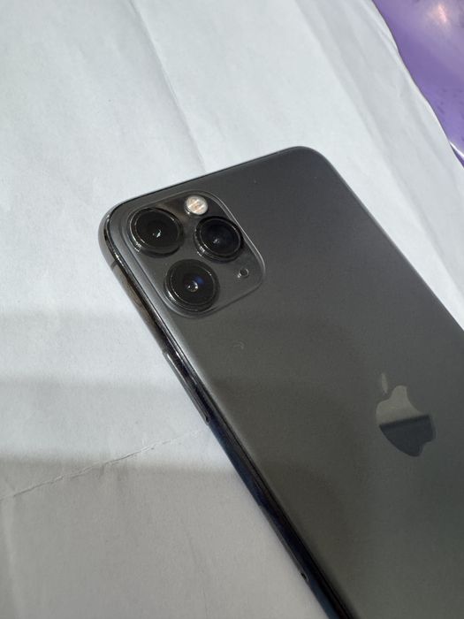 Iphone 11 pro max 64gb 93% baterie