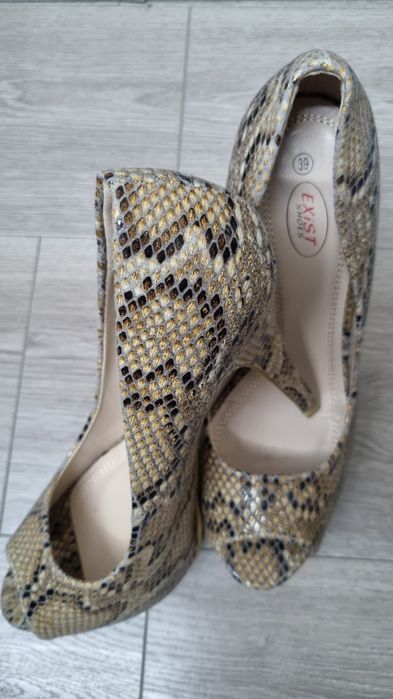 Pantofi de dama cu toc