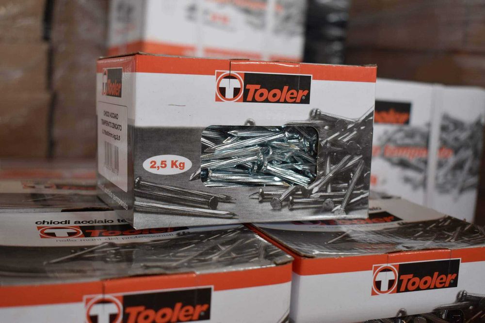 Пирони/телове/мрежи/ограда/арматурна заготока/двор/градина/дом