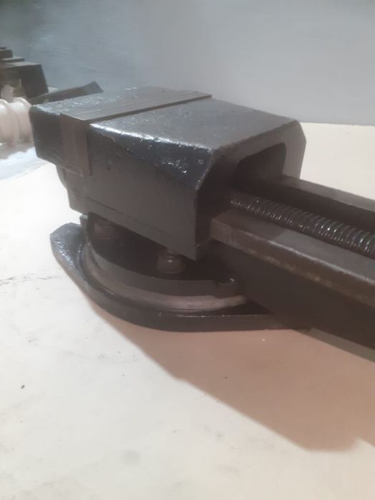 Тисы станочные б/у