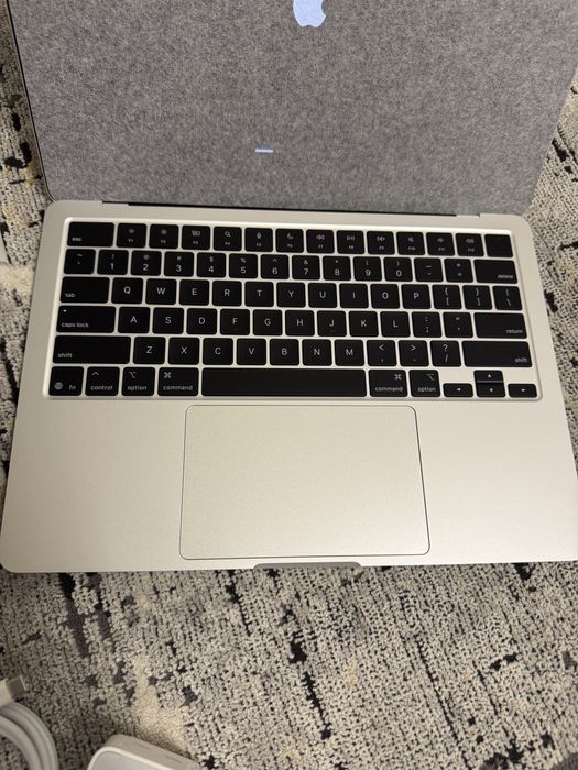 Macbook Air M4 13  16gb 256gb silver