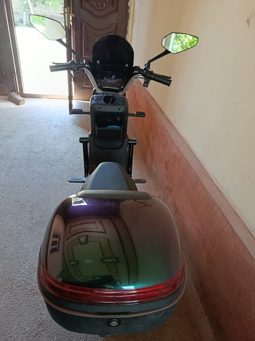 Elektroskuter srochni sotiladi