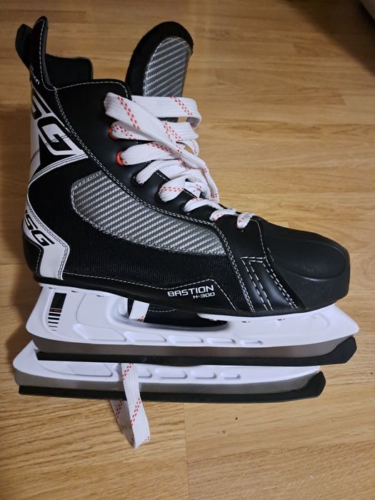 Коньки новые размер 45-46