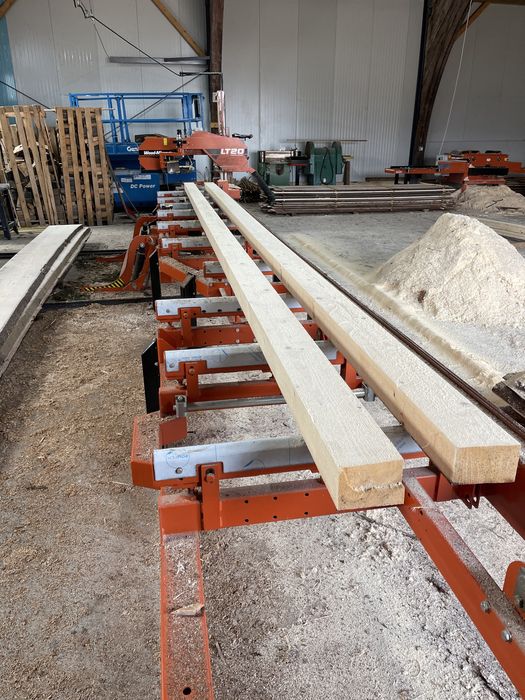 Cherestea , grinzi și lungimi 8 metri, cabane A frame