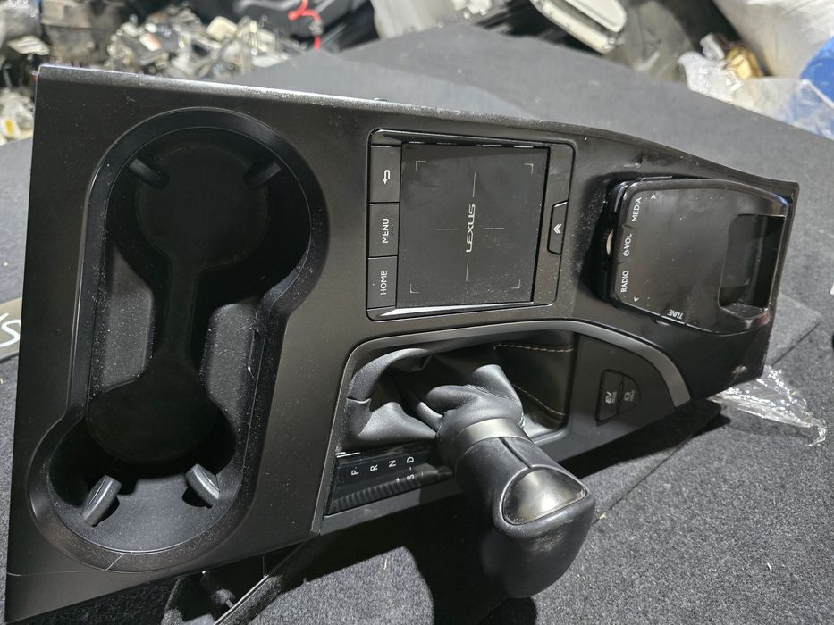 Consola schimbator viteza lexus ux250h 2016-2024 impecabil