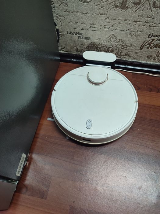 Продаю робот Пылесос