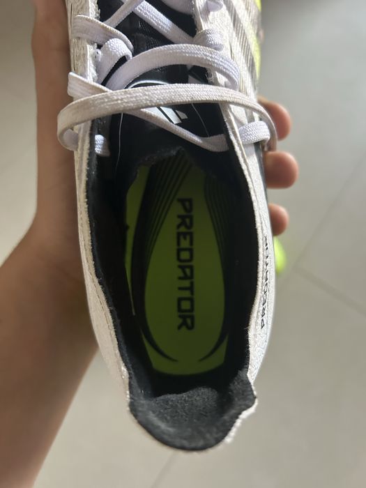 Ghete de fotbal adidas predator