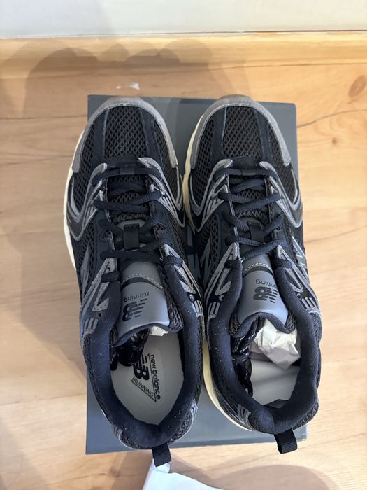 Продам New balance 530