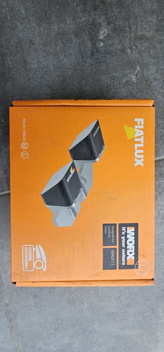 Robot tuns iarba Worx Vision Landroid M600 WR206E cu faruri WA0711