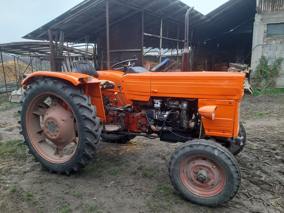 Tractor LEGUMICOL Utb L445,  in perfecta stare de functionare