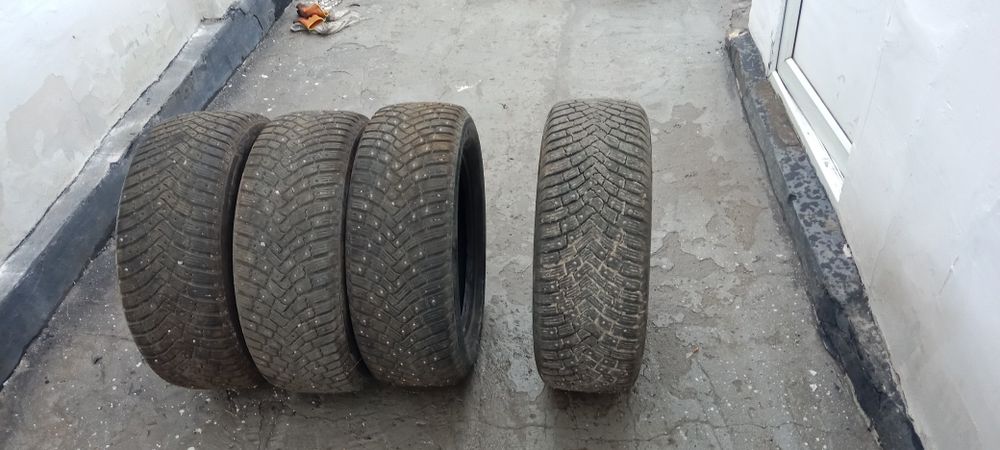 Продам зимние шины 215 х 60 х 16