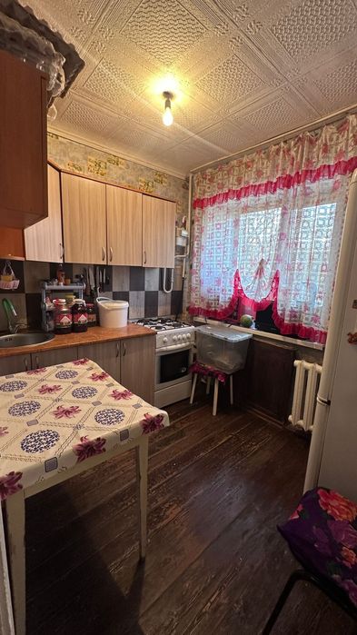 Продам 2-ком. квартиру район Каравана.