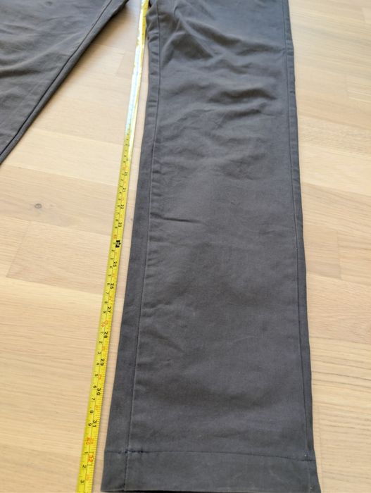 Vând pantaloni Tommy Hilfiger XXL