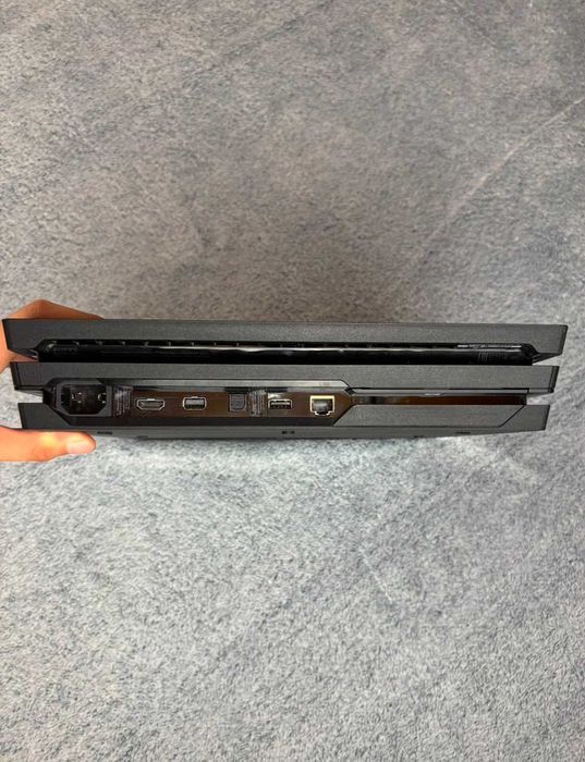 Sony Playstation 4 1 TB