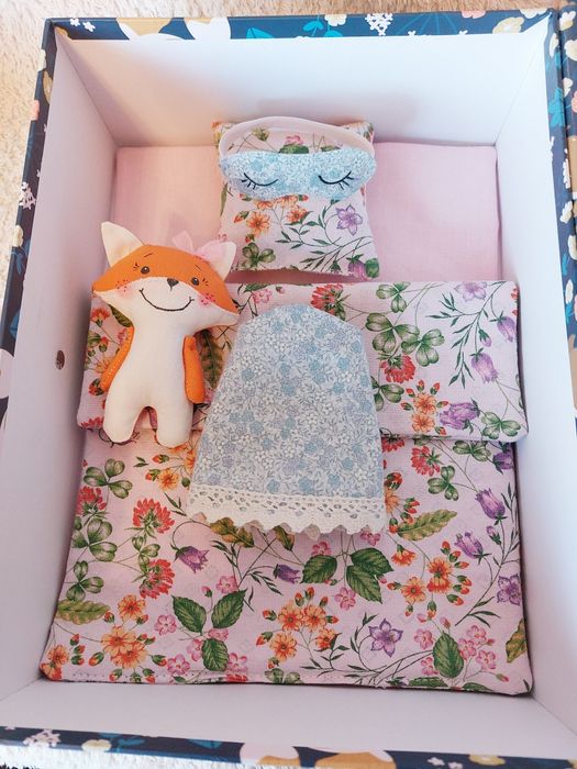 Комплект за игра: кукла с аксесоари в кутия