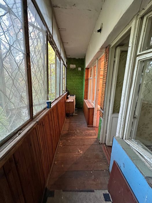 Продается 2/4/4 бывшее общежитие Боткина