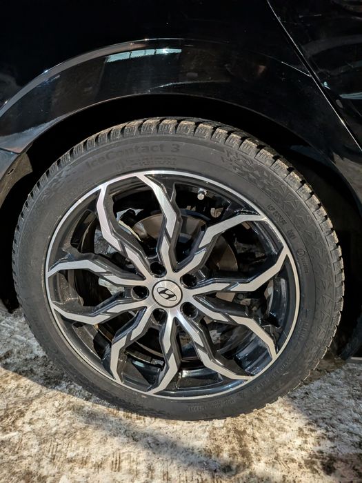 Продам диски с зимней резиной R18