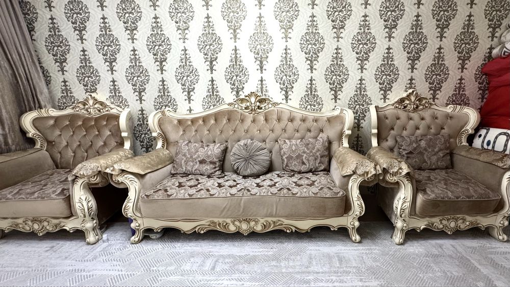 Королевский диван
