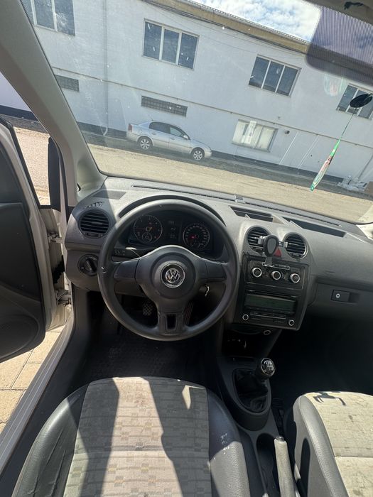 Volkswagen Caddy Maxi 2013 – 1.6 TDI – 2 locuri – Varianta lungă