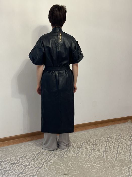 Кожаный длиный жилет