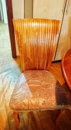 Стол + 4 стула из дерева