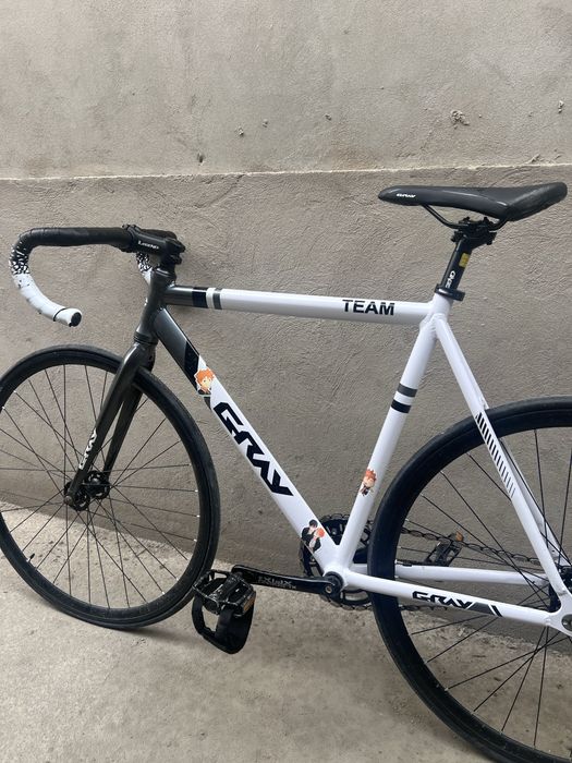 Gray team fixed gear