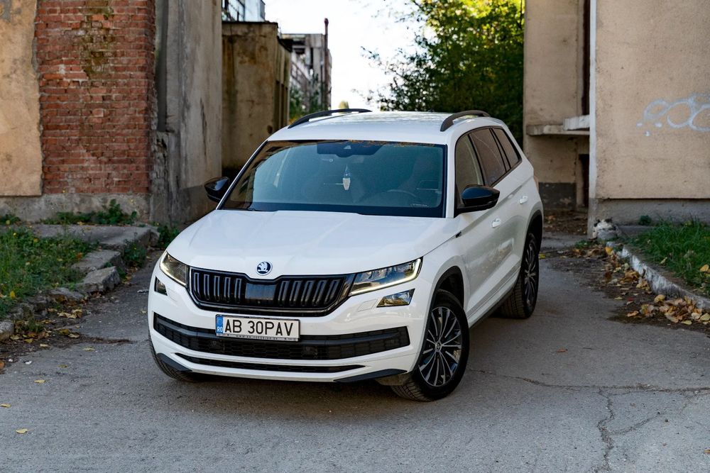 Skoda Kodiaq Skoda Kodiaq Sportline 4x4 DSG Virtual Cockpit 360 190CP pret in euro