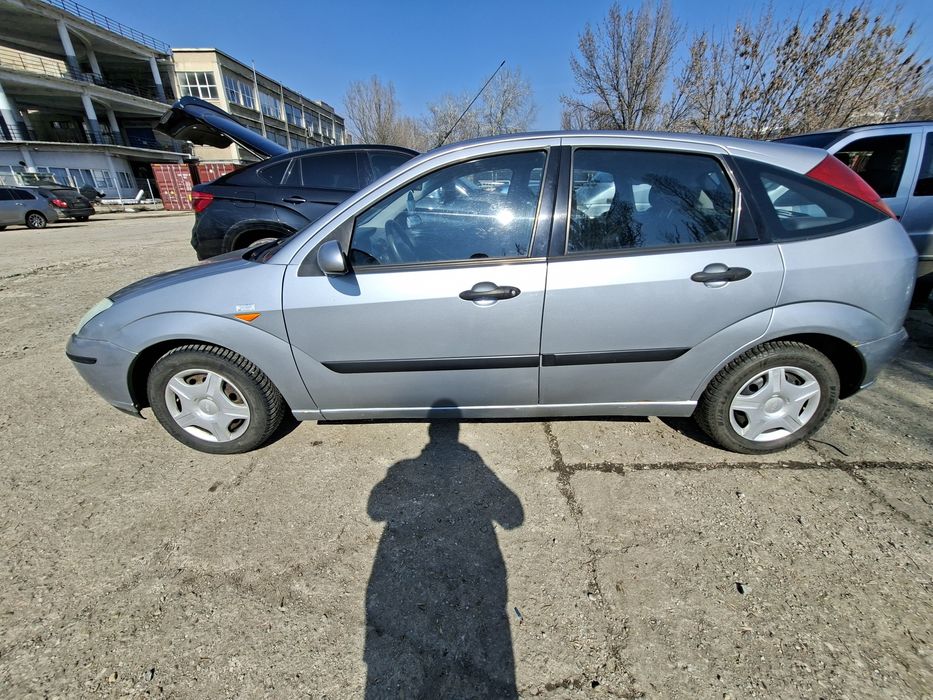 Dezmembrez Ford Focus 1 1.6B 2002 FYDD