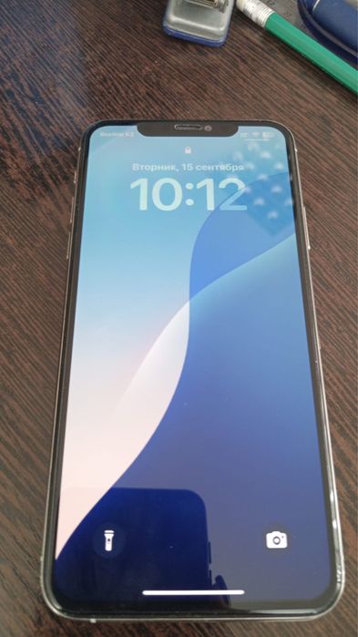 Продам Iphone 11 pro max