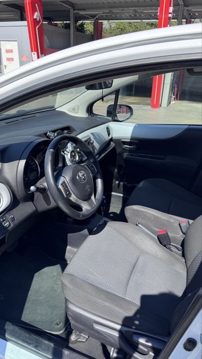 TOYOTA Yaris 2014 — imagine 5