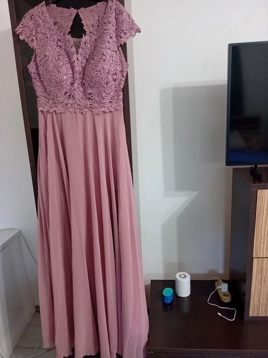 Rochie ocazii purtata o singura data!